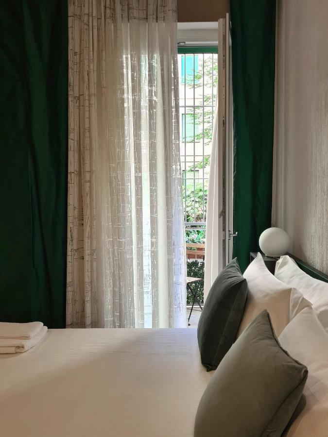 Serendipity Apartments - Montenapoleone 밀라노 외부 사진